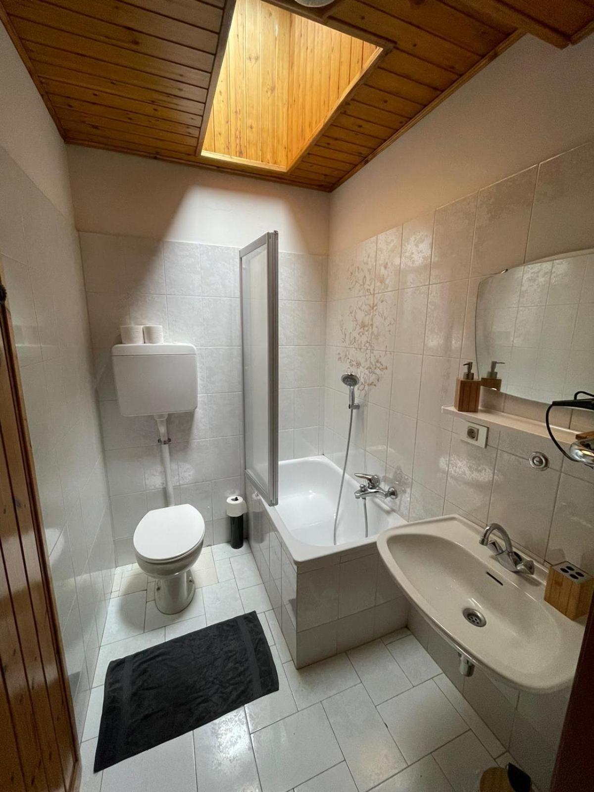 Hotel Picchio Rosso - Stanza Privata Con Bagno In Val Di Fassa Pera Exteriér fotografie